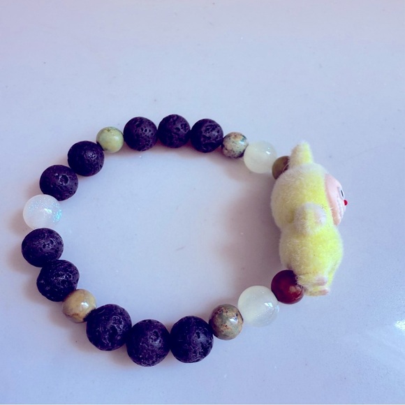 NWOT Unisex Handmade Labubu Genuine Stone Beaded Bracelet - Picture 3 of 3